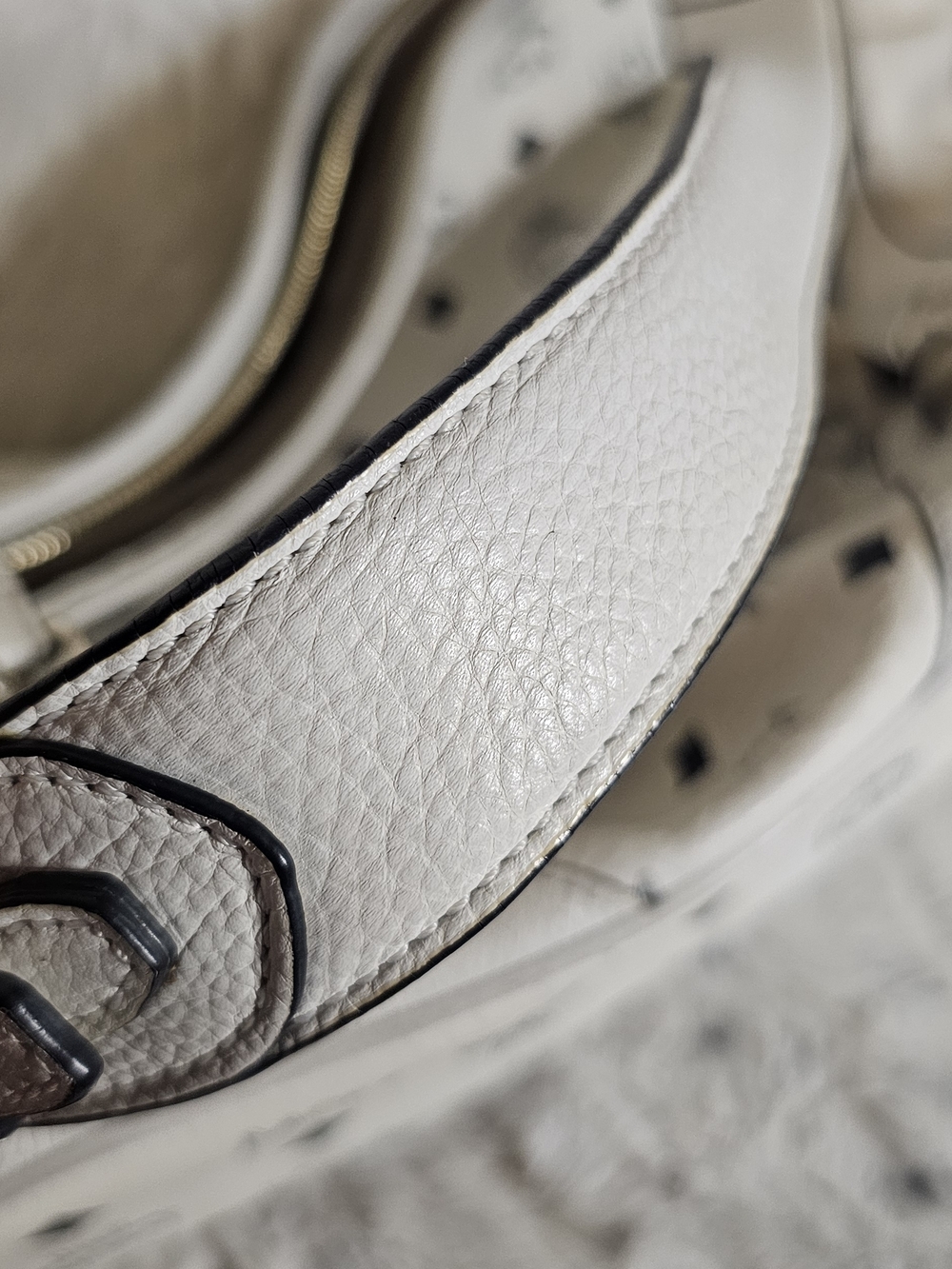 MCM White Visetos Hobo Shoulder Bag - Picture 12 of 15